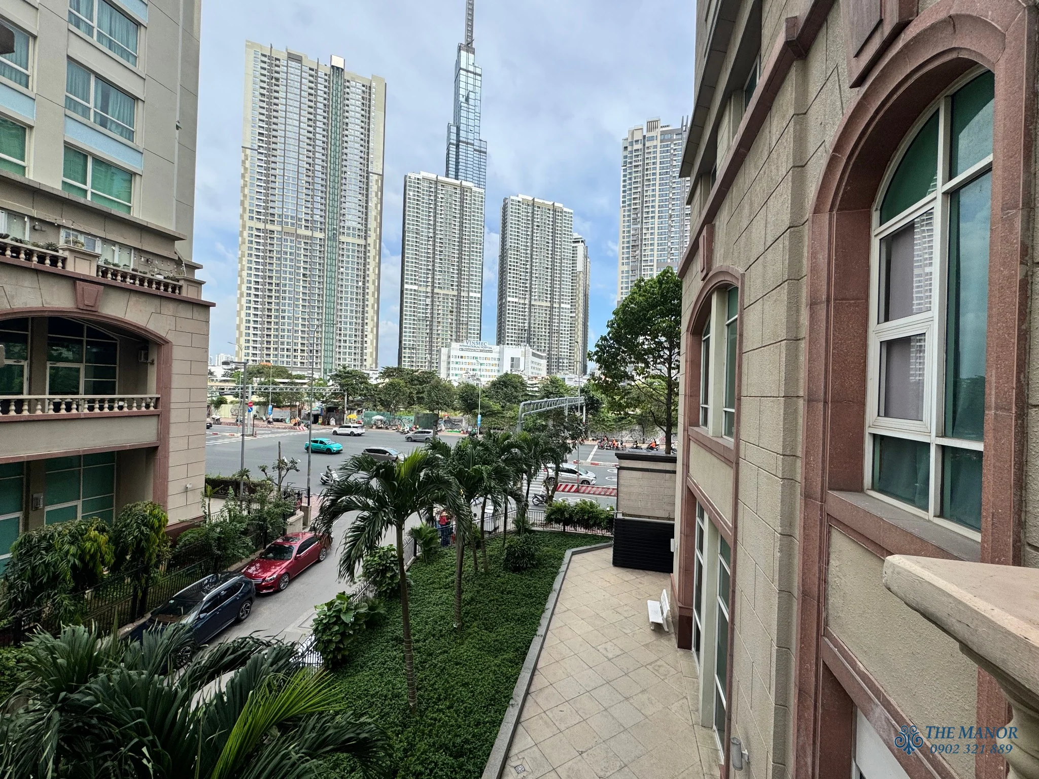 Căn hộ The Manor view nhìn về Landmark 81 và Vinhomes Central Park.