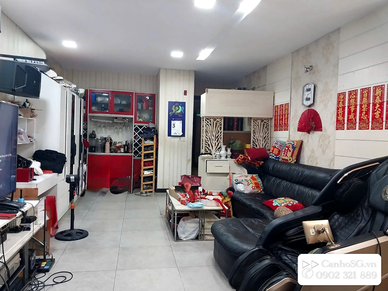 Phòng khách căn hộ The Everrich Quận 11 rộng, đầy đủ nội thất