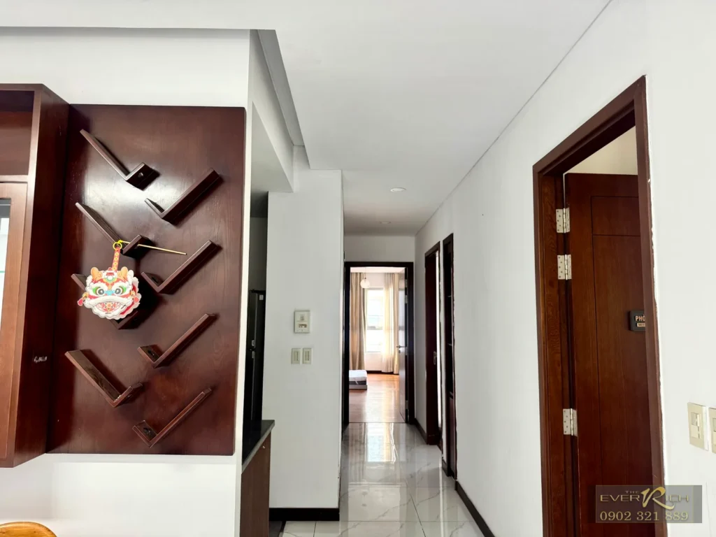 Ảnh hành lang căn hộ The EverRich Quận 11 3PN 150m2, lối vào khu phòng ngủ