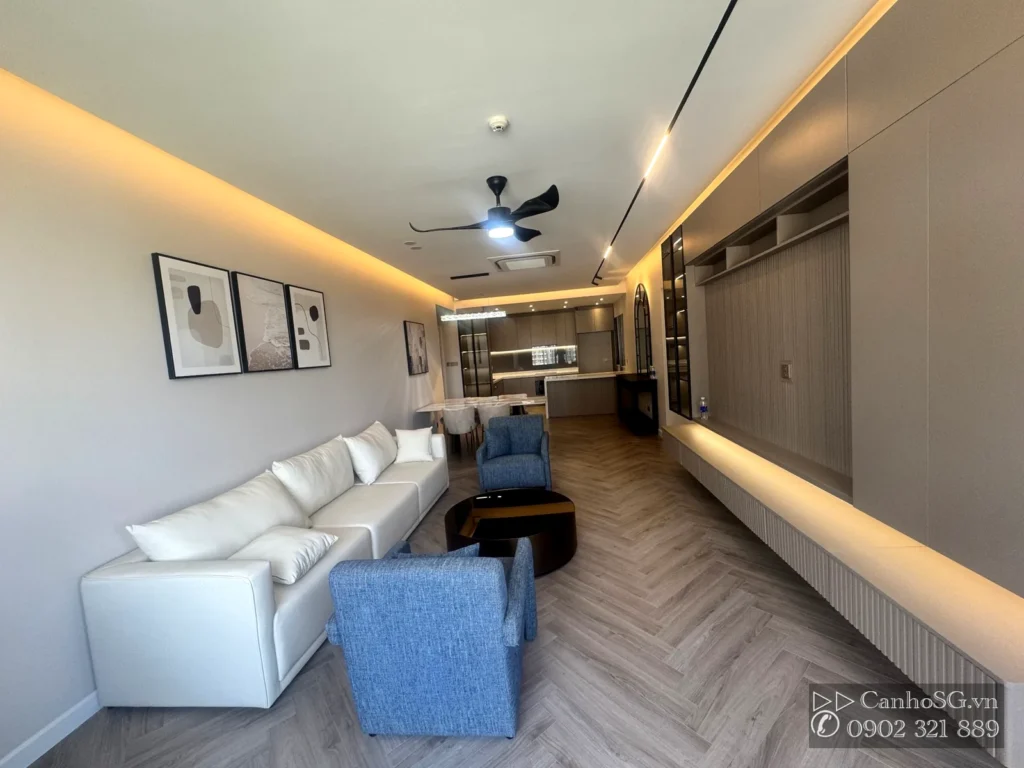 Phòng khách căn hộ Saigon Pearl 3PN, sofa và bếp mở liền kề
