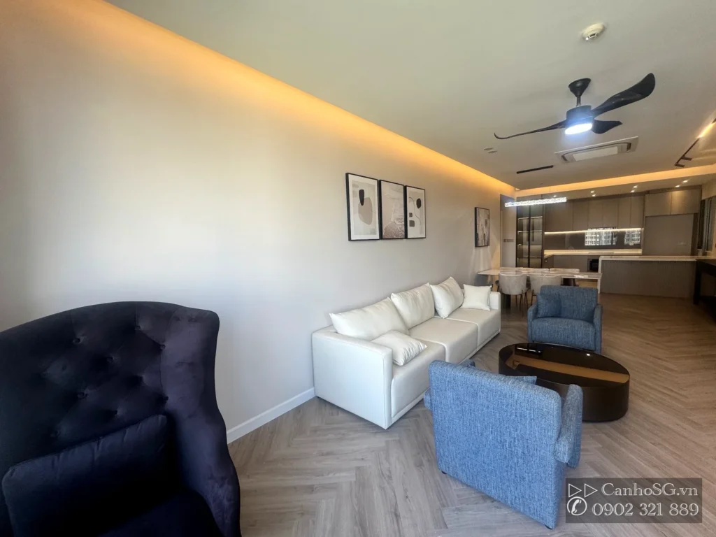 Không gian phòng khách 100m², trần đèn hắt và sàn xương cá hiện đại