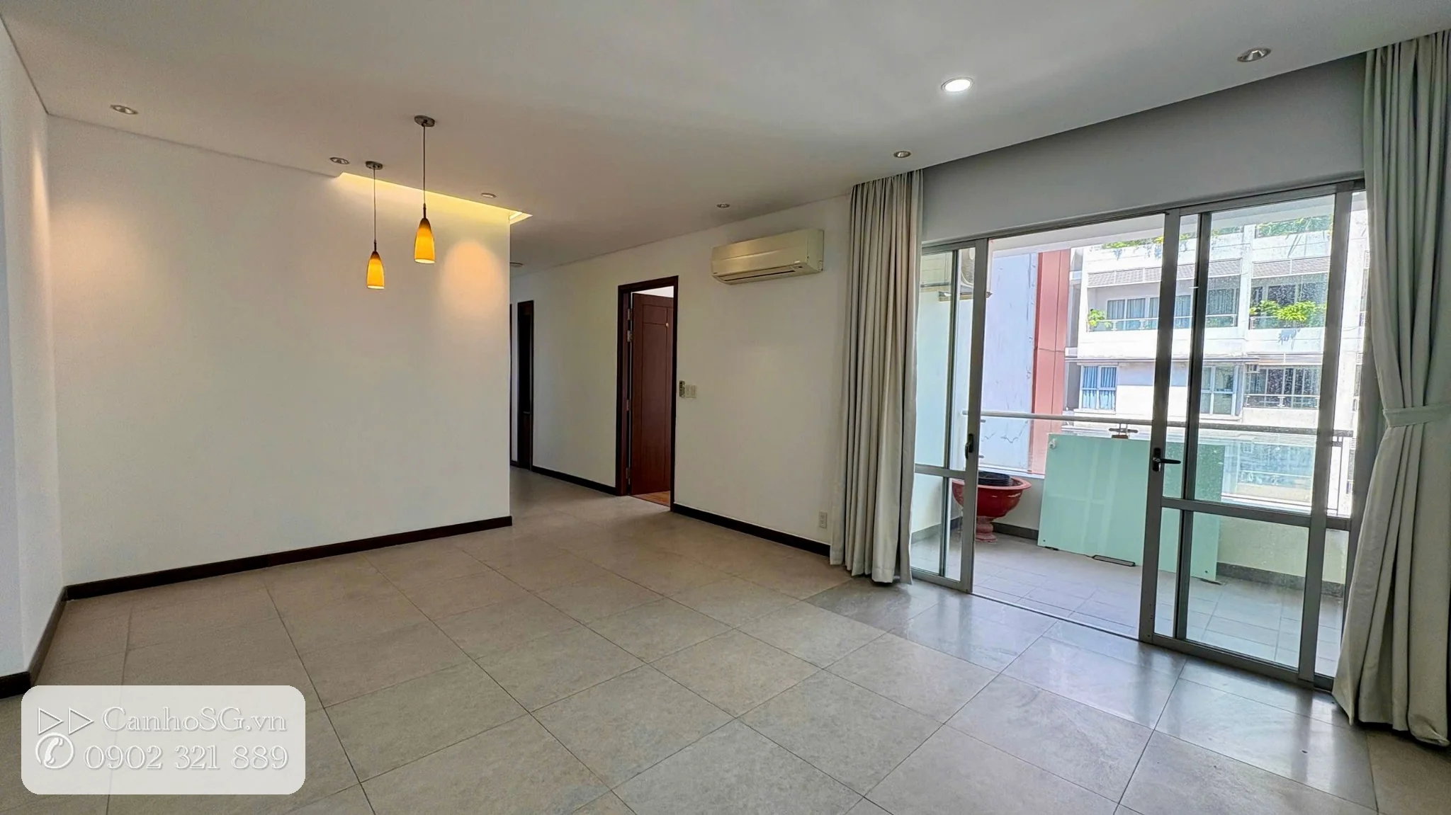 Phòng khách căn hộ The Everrich Quận 11