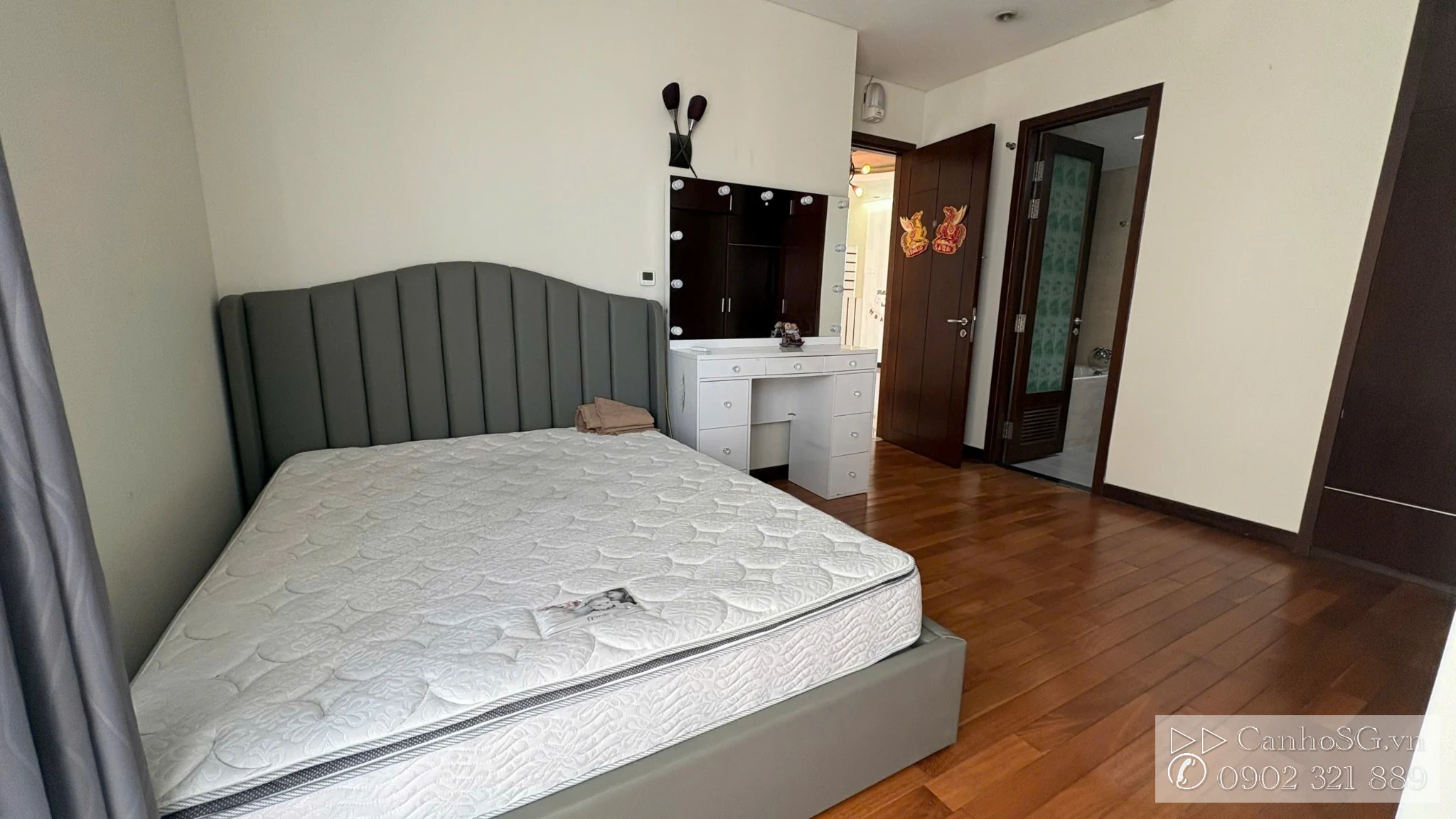 Góc khác của phòng ngủ master căn hộ The Everrich Quận 11