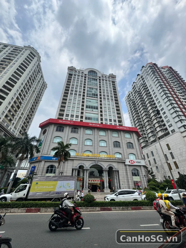 Mặt ngoài tòa nhà The Flemington Quận 11 nhìn từ đường Lê Đại Hành